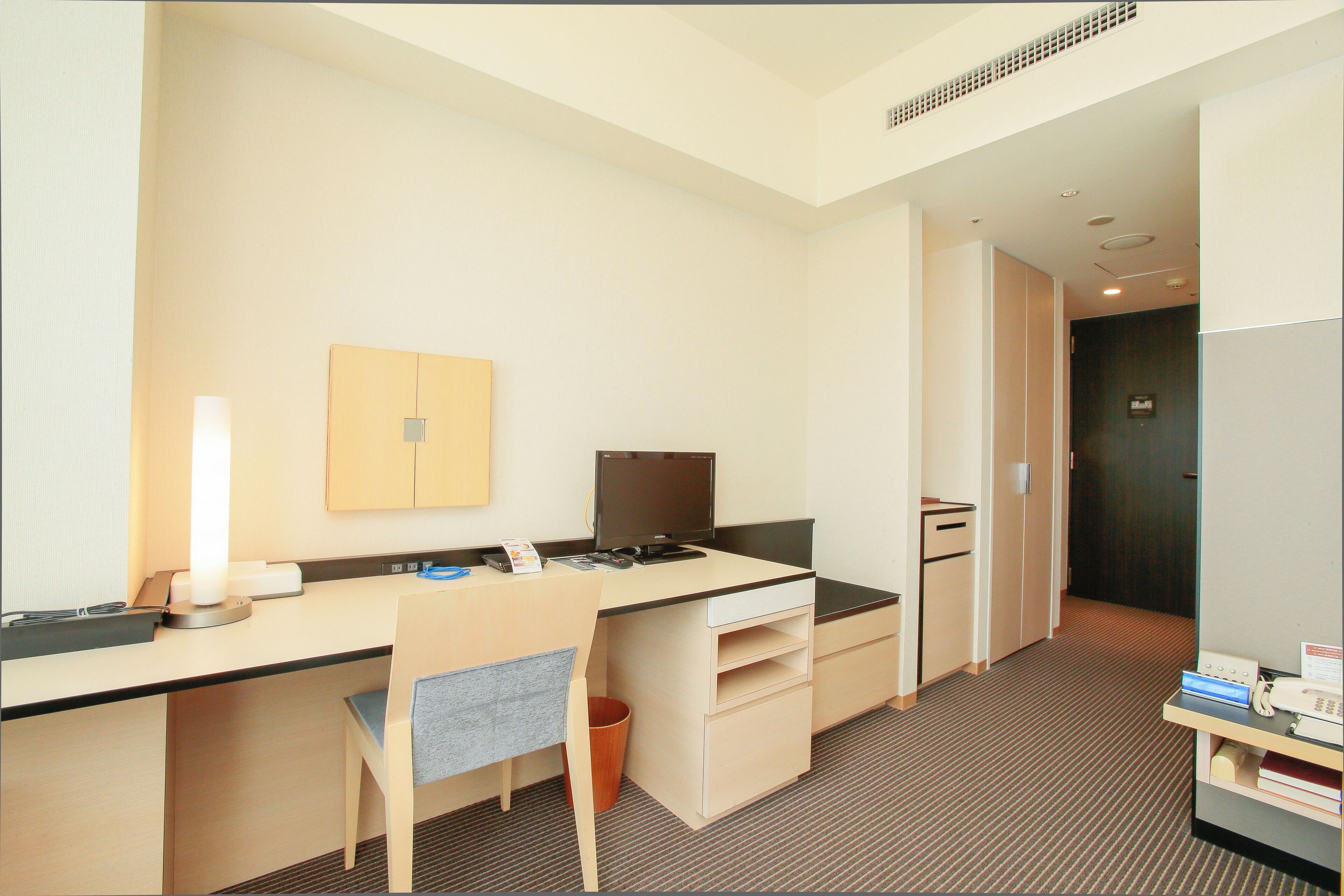 المنشأة من الداخل