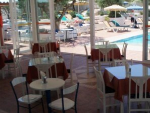 Restaurant - Olympic Hotel (Karpathos)