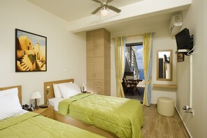 Villa, 3 Bedrooms | Bilik Mandi | Tab mandi dan pancuran berasingan, kelengkapan dandanan diri percuma
