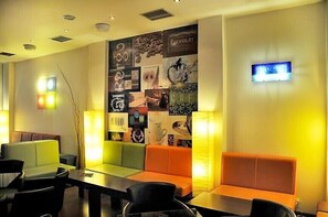 Bar (on property) - Elena (Lamia)