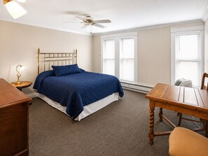 Room, 1 Bedroom | 1 bedroom, iron/ironing board, free WiFi, bed sheets - Park Hotel Condominiums (Park City)