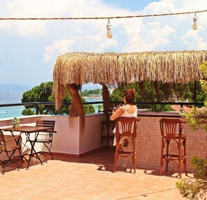 Outdoor dining - Rosy Suites Hotel (Kusadasi)