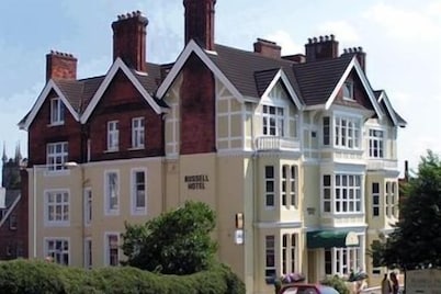 Russell Hotel