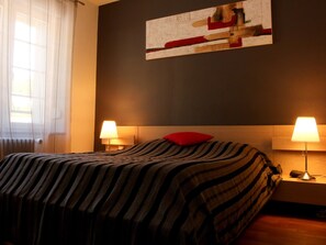 Standard Double Room | Desk, free cribs/infant beds, free WiFi - Hôtel les Boucles de Meuse (Montherme)