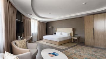 Apartment, 2 Doppelbetten (1 Double and 2 Single beds) | Minibar, Schreibtisch, Bügeleisen/Bügelbrett, kostenlose Babybetten