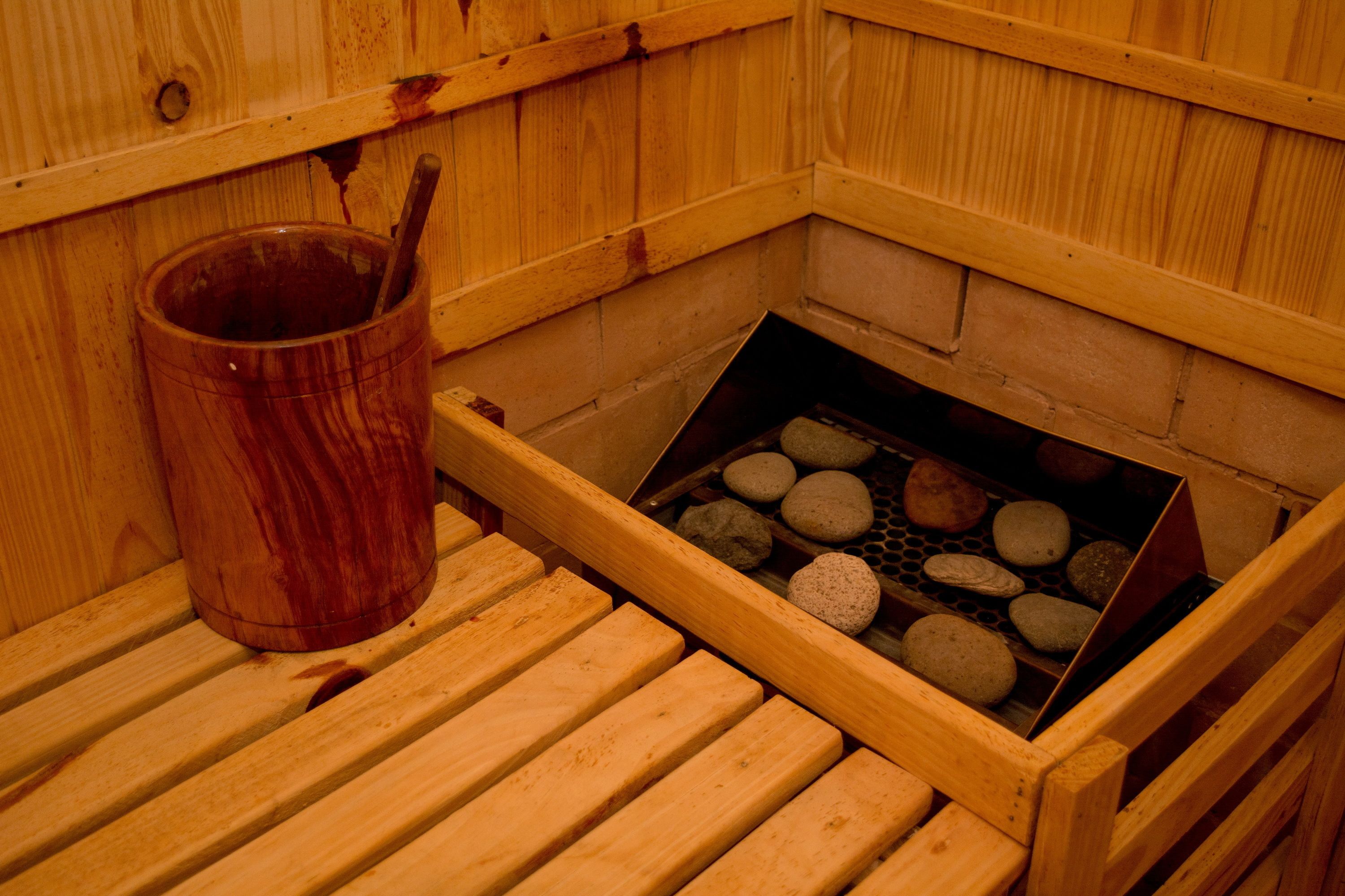 body treatments, body scrubs, 2 treatment rooms, massages