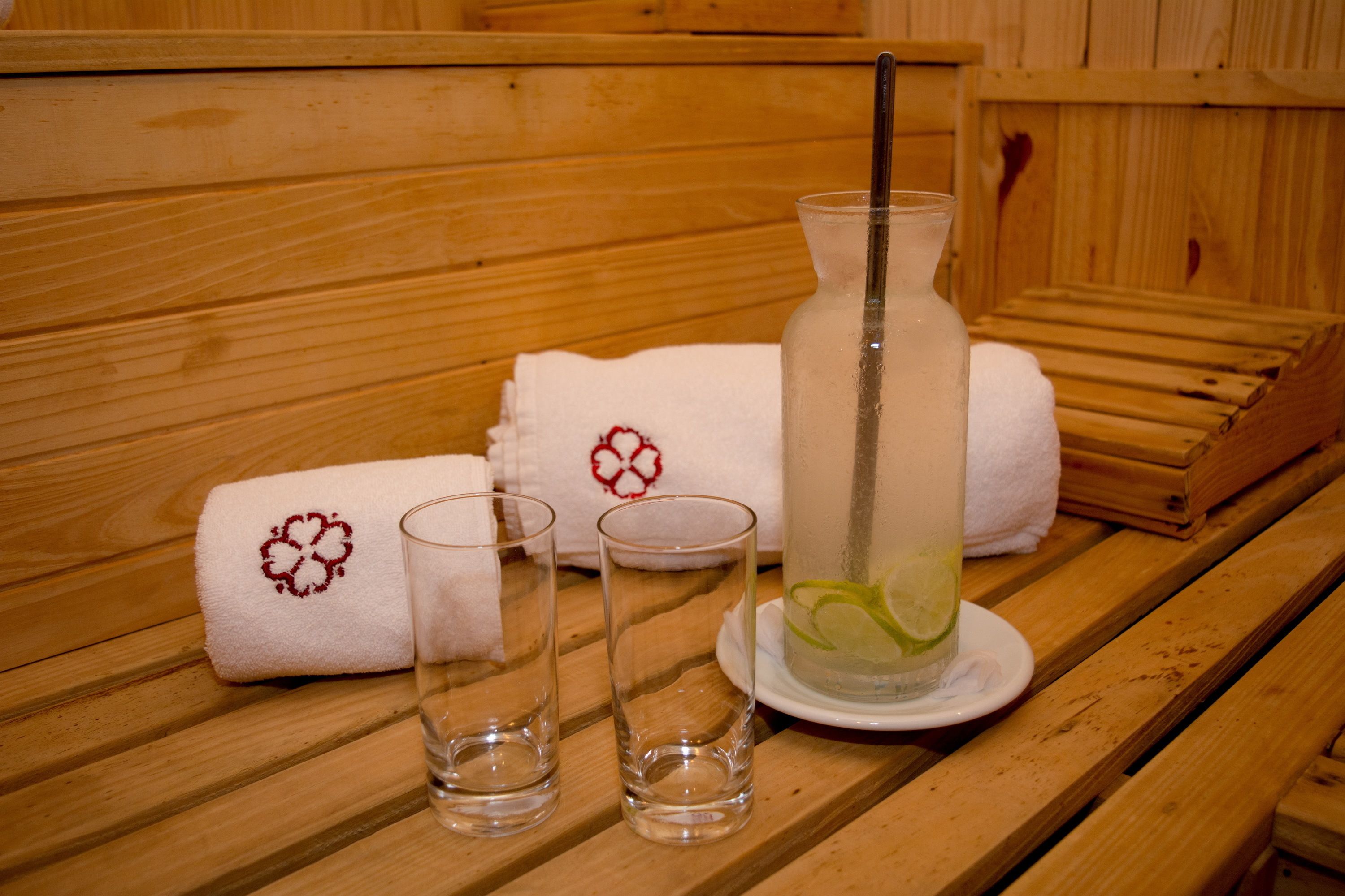 body treatments, body scrubs, 2 treatment rooms, massages