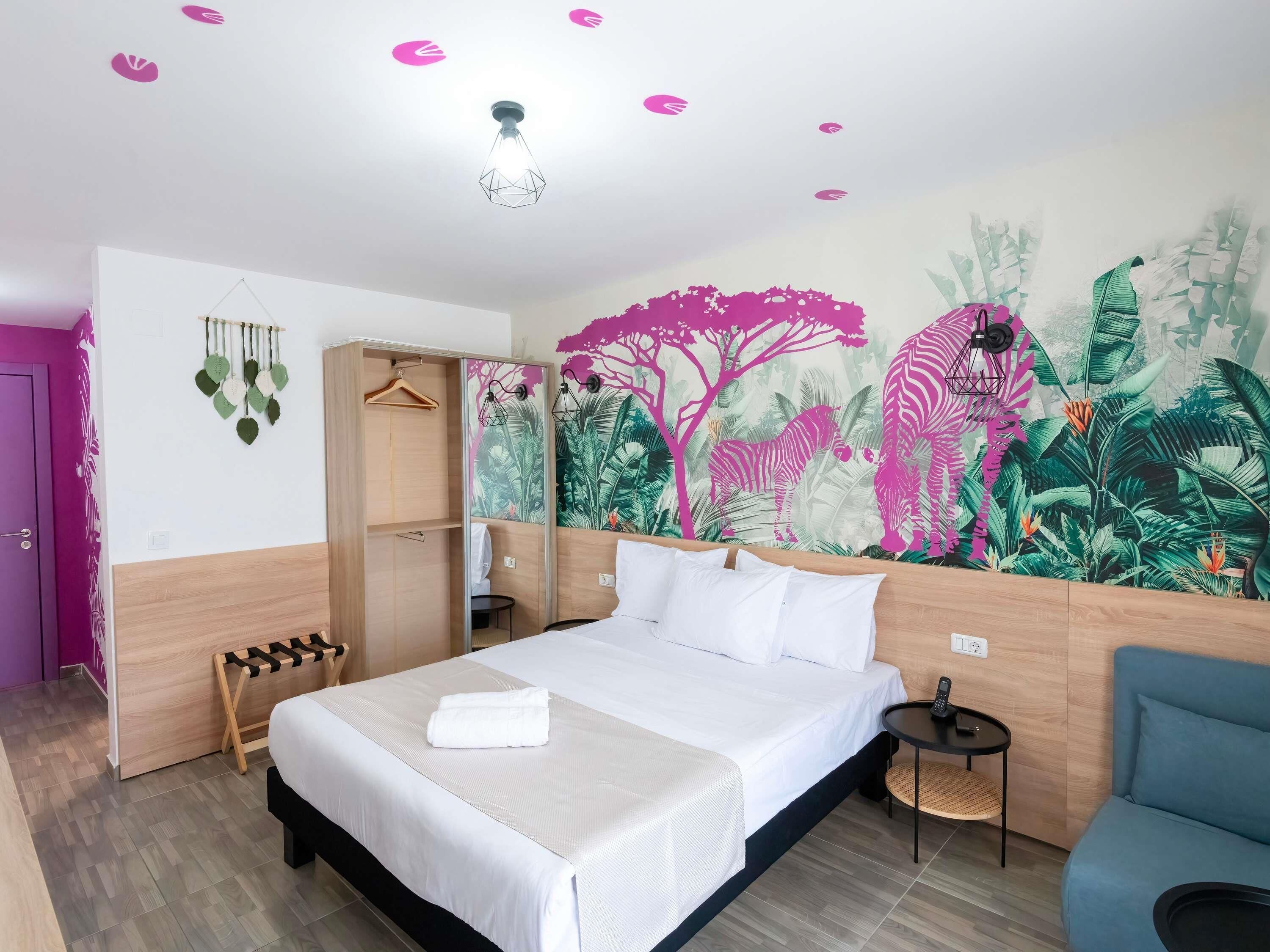 WiFi, wheelchair access