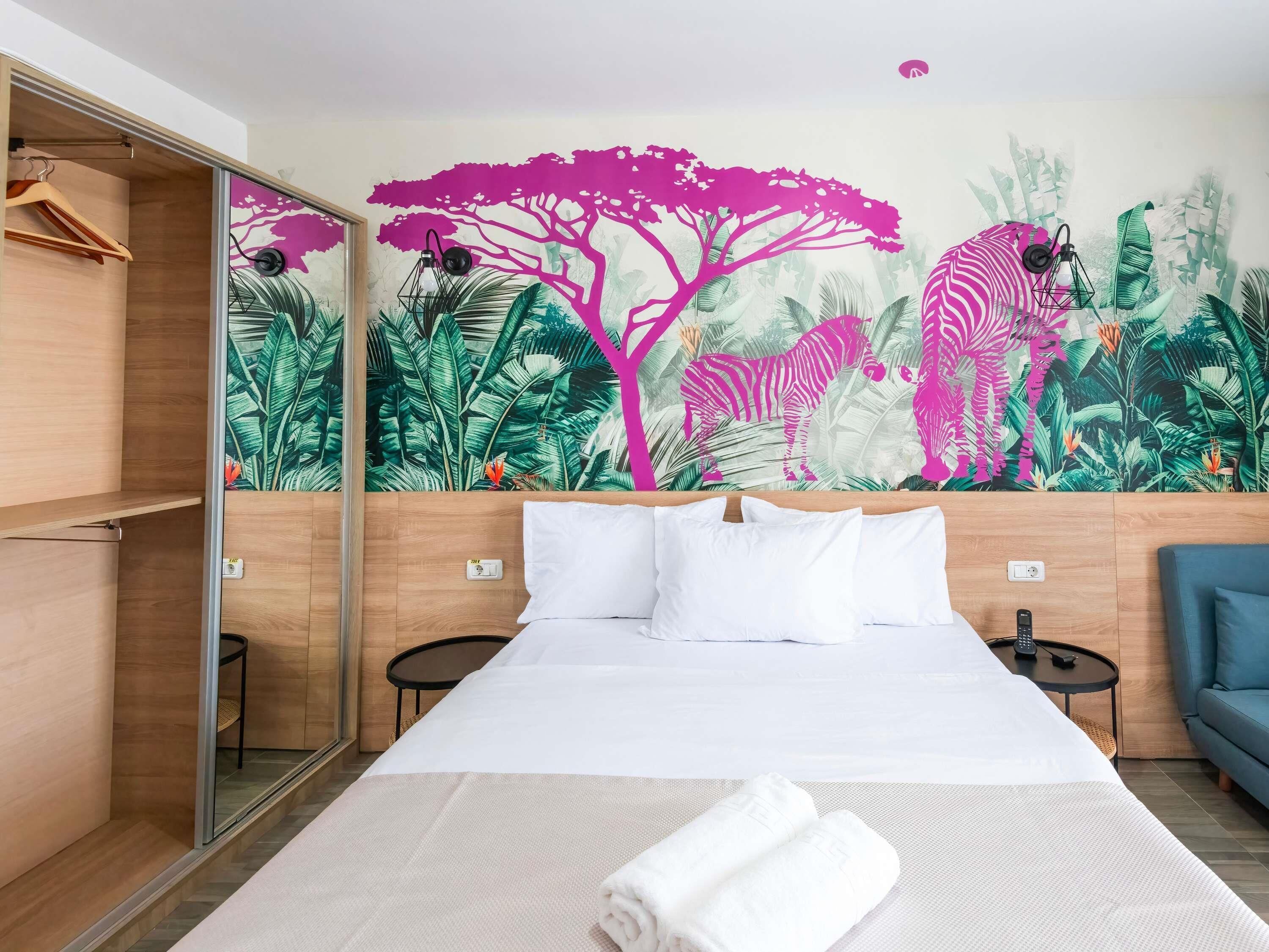 WiFi, wheelchair access