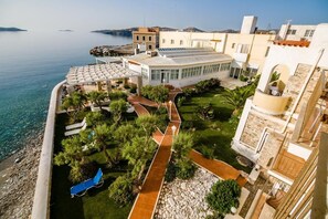 Exterior - Hermes (Syros)