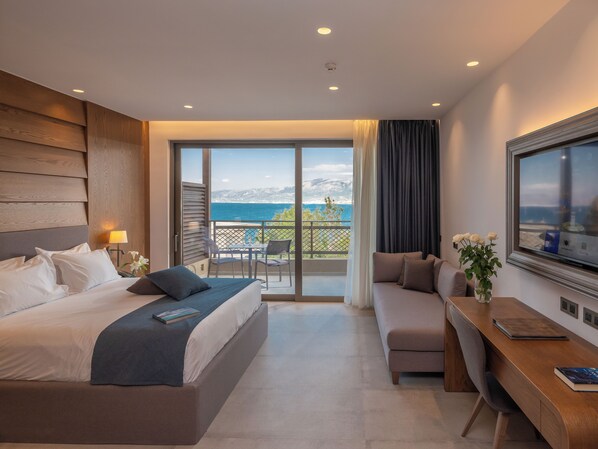 Luxury Quadruple Room, Sea View | Balcony