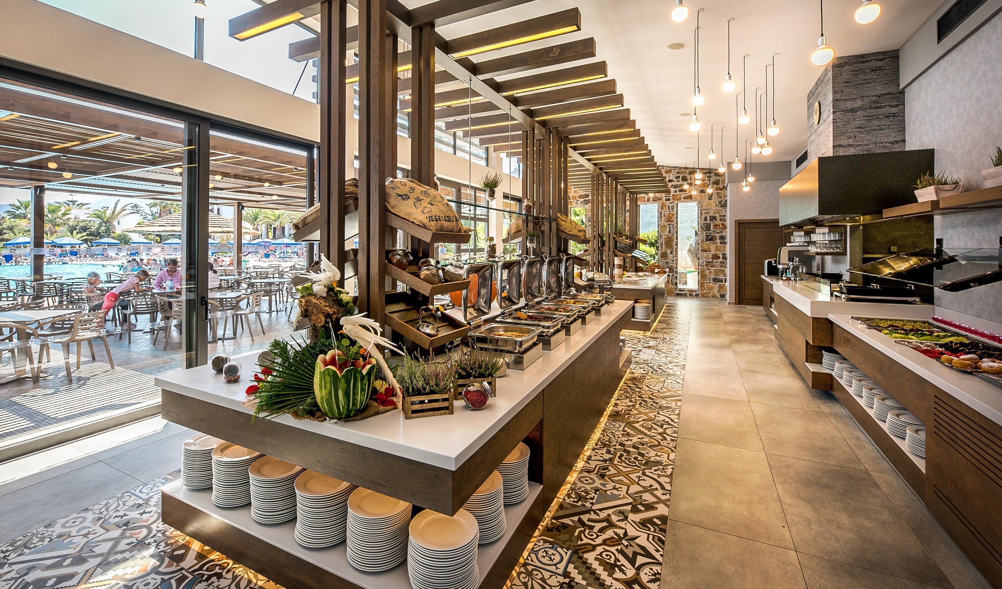 7 Restaurants; Frühstück, Mittagessen und Abendessen werden serviert
