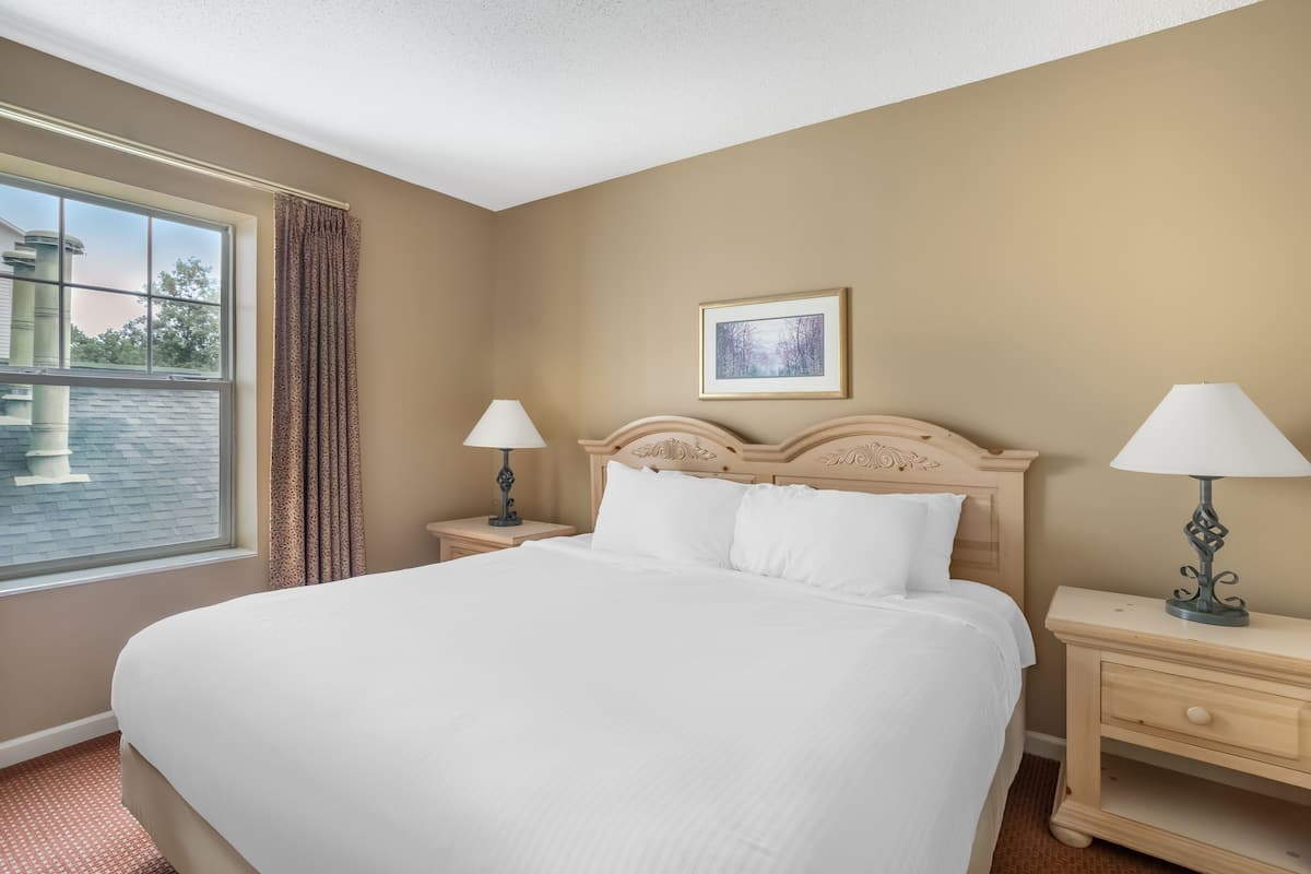 Deluxe Suite, 2 Bedrooms, Mountain View | In-room safe, individually decorated, individually furnished, desk