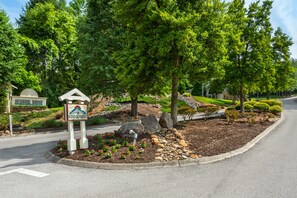 Property grounds - Sunrise Ridge Resort (Pigeon Forge)