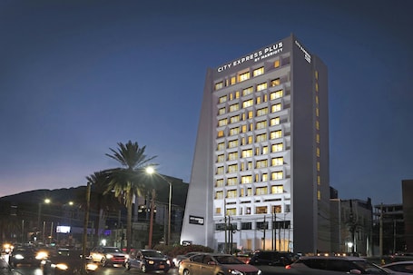 Exterior. City Express Plus by Marriott Monterrey Galerias