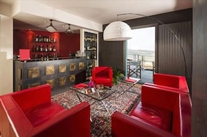 Bar (on property) - La Montagne De Brancion (Martailly-Les-Brancion)