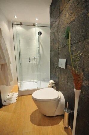 Bathroom - Belgrade Boutique House (Belgrade)