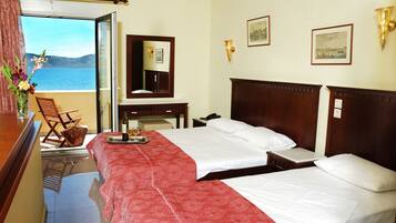 Superior Duplex | In-room safe, iron/ironing board (on request), WiFi (free)
