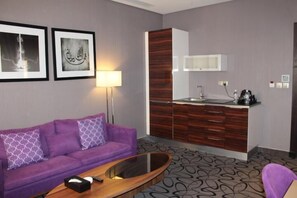 Executive Suite, 2 Bedrooms | Minibar, in-room safe, desk, soundproofing