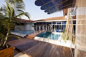 Utomhuspool