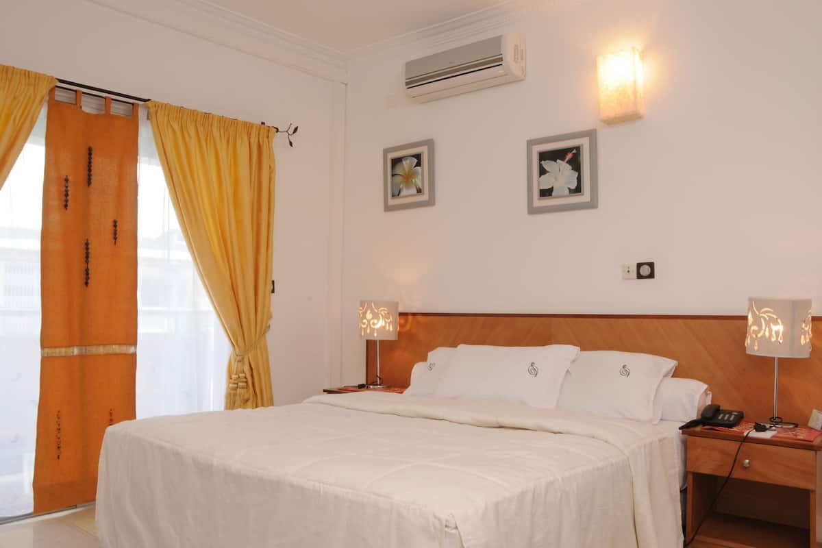 Biancheria da letto di alta qualità, una cassaforte in camera