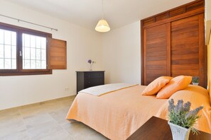 Vila, 4 quartos, piscina particular