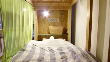 Free WiFi, bed sheets
