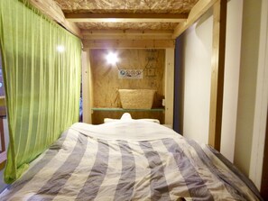 Free WiFi, bed sheets - Otarunai Backpackers' Hostel MorinoKi (Otaru)