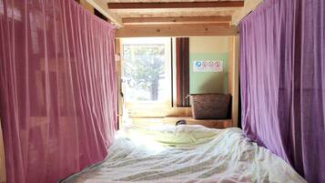 In-room safe, free WiFi, bed sheets