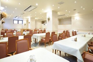 2 restaurants, Japanese cuisine - New Furano Hotel (Furano)