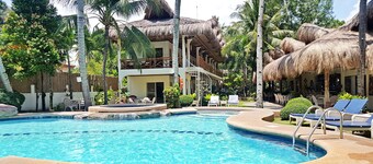 Mike's Dauin Beach Resort