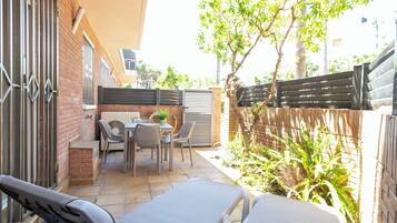 Apartamento, 2 quartos (5p) | Terraço/pátio