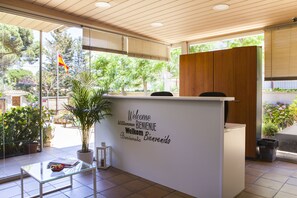 Reception - Velor Apartments (Castelldefels)