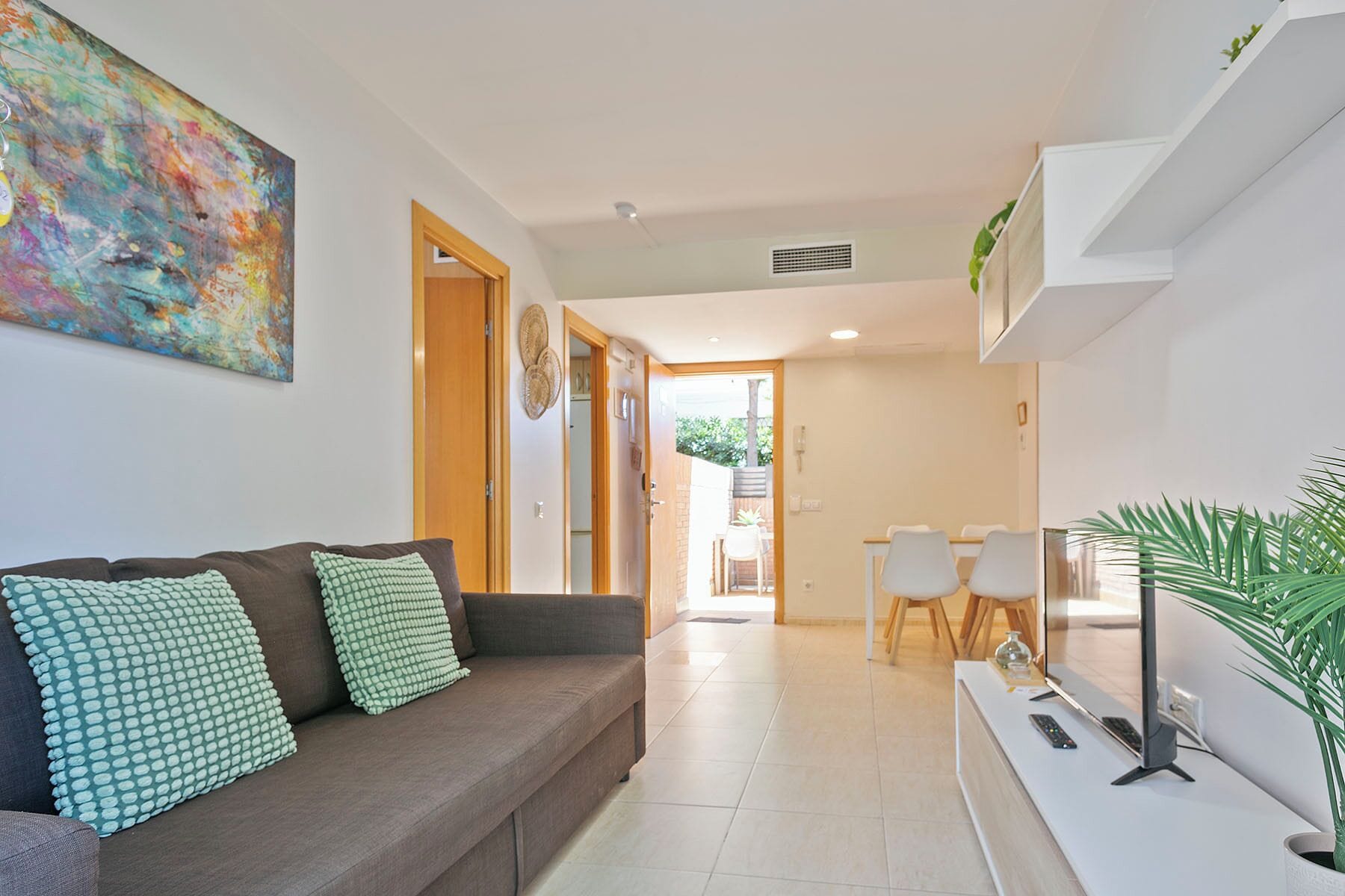 Apartment, 2 Bedrooms (5p) | Living area | Flat-screen TV, table tennis
