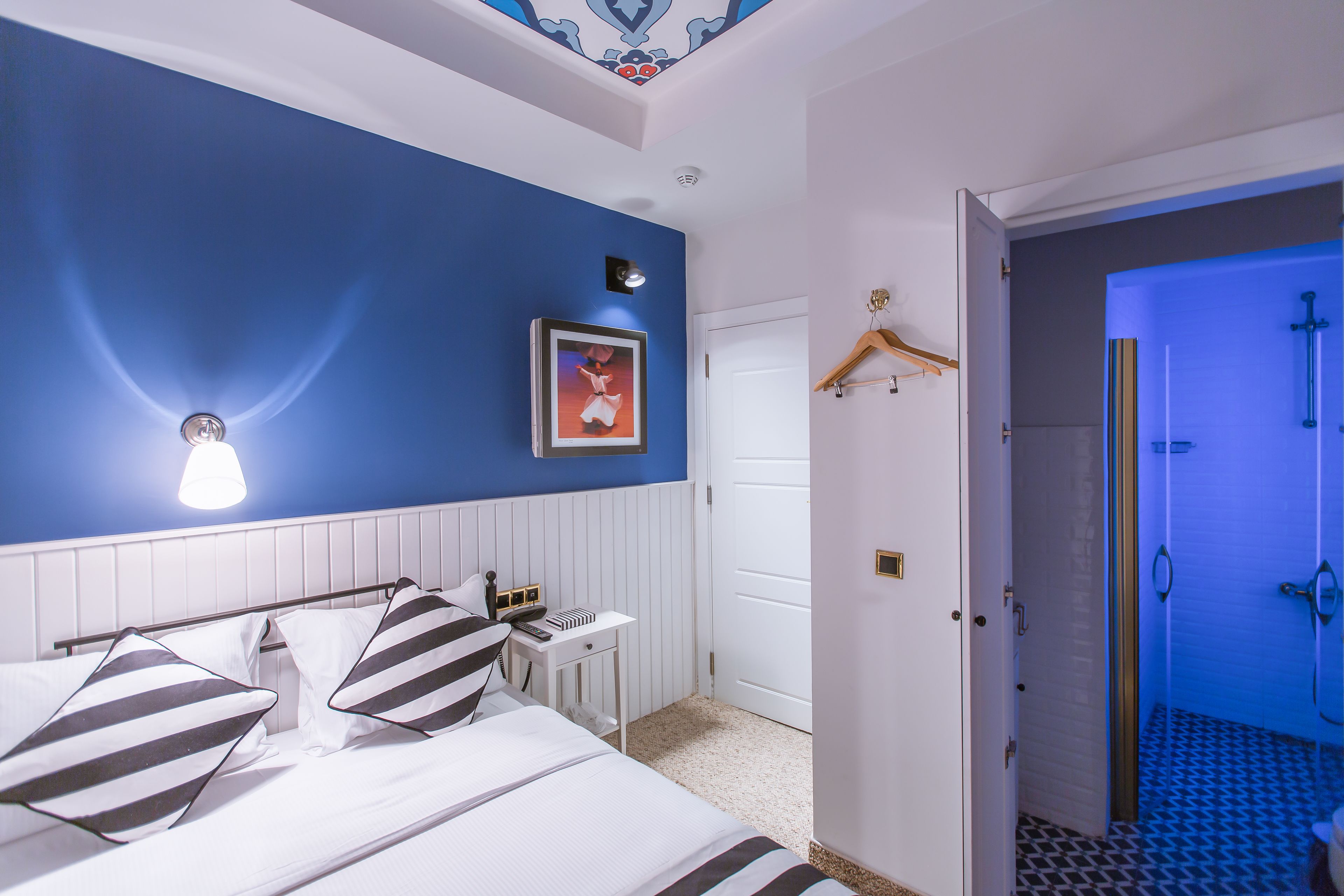 economy double room | 1 bedroom, soundproofing, iron/ironing board, free wifi