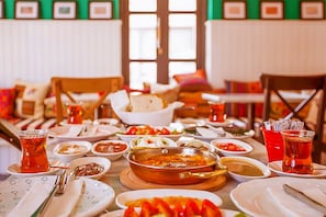 Desayuno continental todos los días (con cargo)