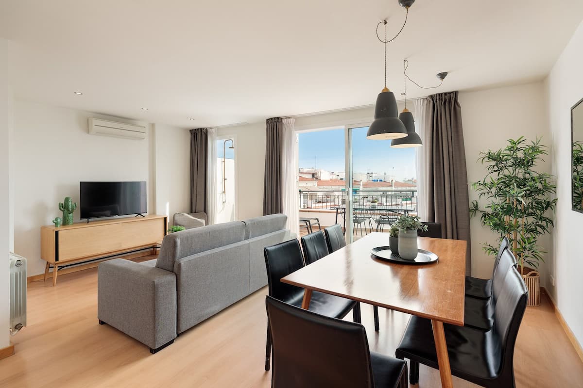 Duplex, 2 Bedrooms, Terrace | Dining room