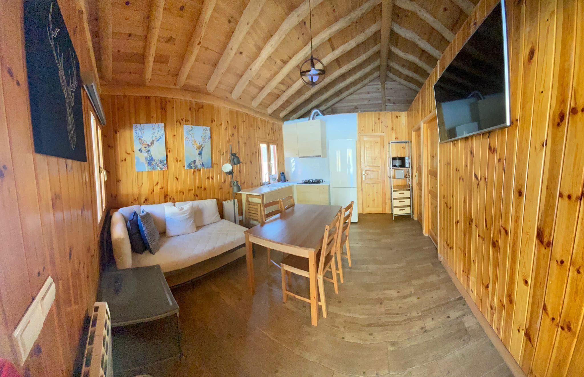 Premium bungalow, 2 slaapkamers | Privékeuken | Een koelkast, een kookplaat, kookgerei, borden en bestek