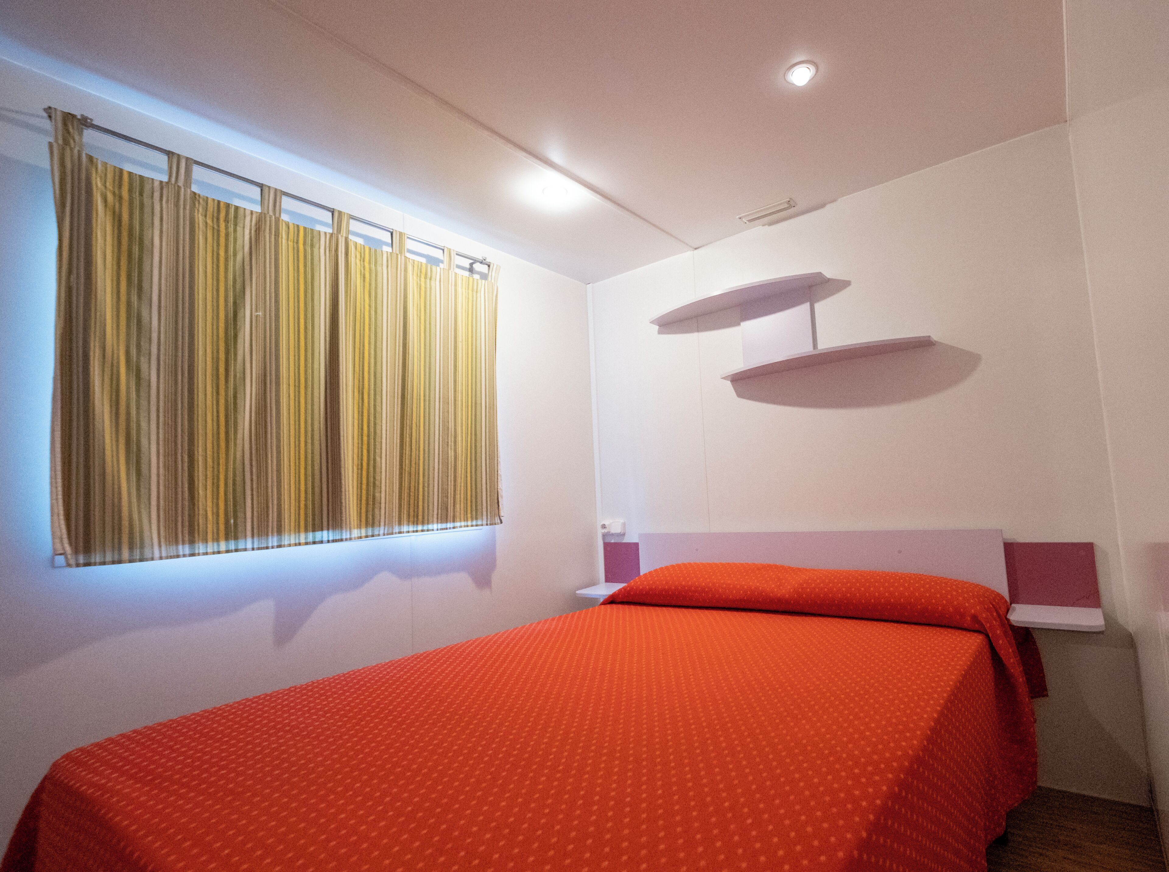 基础活动屋, 2 间卧室 (4 pax) | 遮光窗帘、免费 WiFi