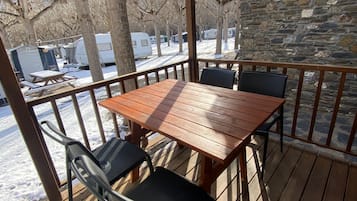 Basic Mobile Home, 2 Bedrooms (4 pax) | Terrace/patio