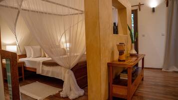 Premium bedding, in-room safe, desk, blackout curtains