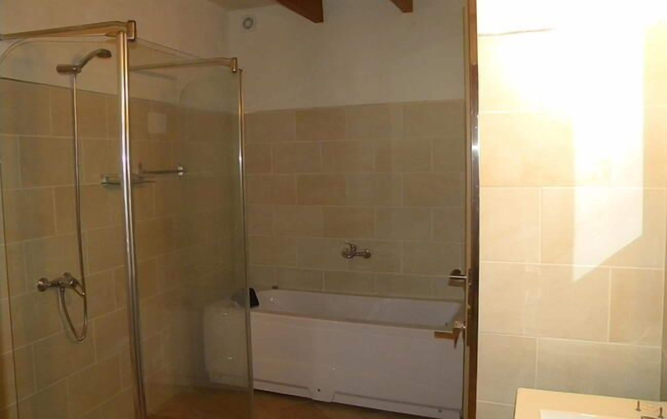 Photo - Embat - Hostel