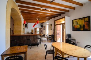 Dining - Embat alberg juvenil - Hostel (Montuiri)