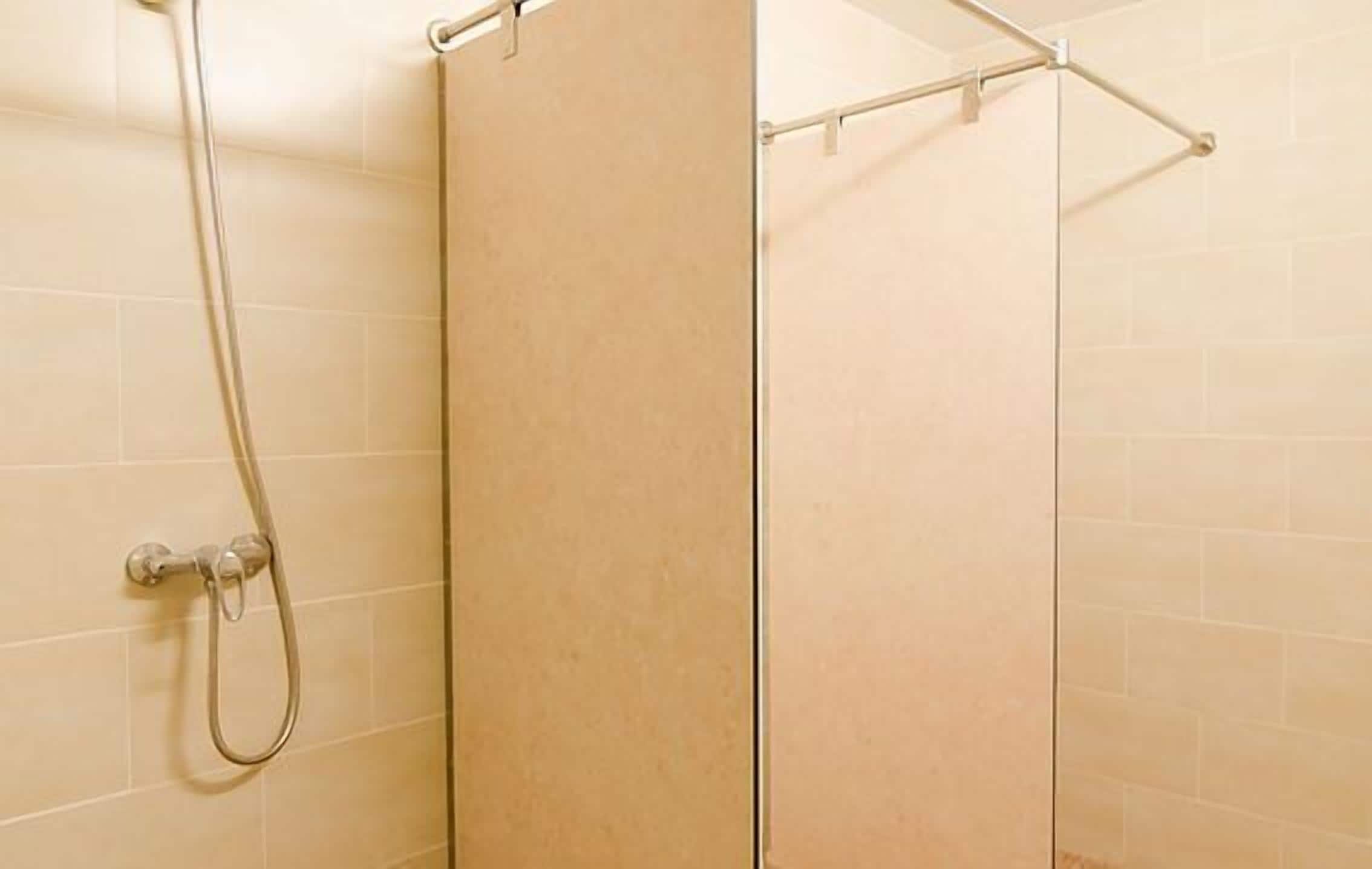 Photo - Embat - Hostel