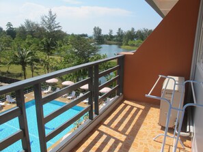 Balcony - V.J. Bed & Breakfast (Ko Chang)