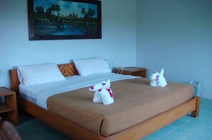 Free cots/infant beds, rollaway beds, free WiFi - V.J. Bed & Breakfast (Ko Chang)