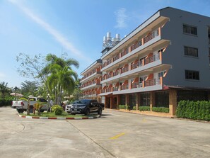 Free self-parking - V.J. Bed & Breakfast (Ko Chang)