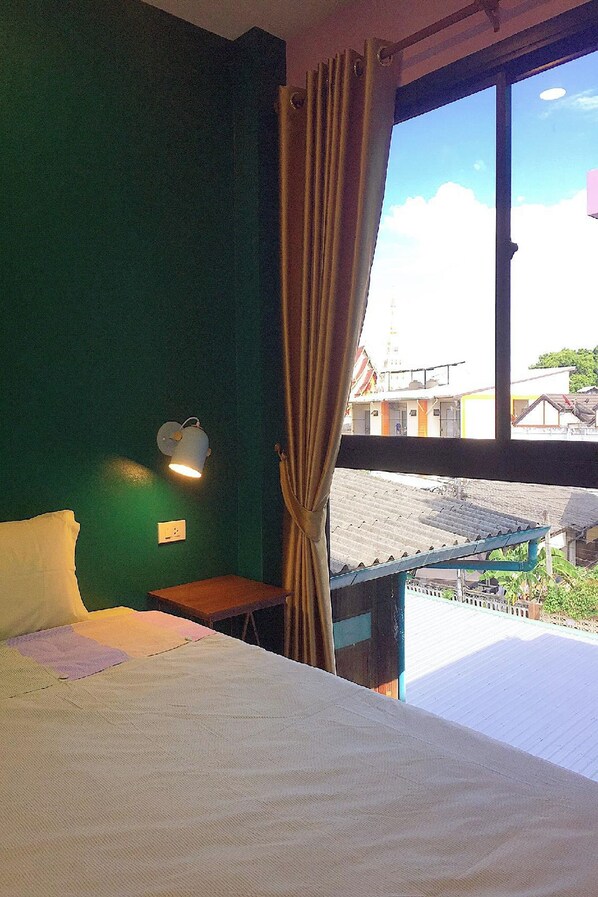 Desk, blackout curtains, free WiFi, bed sheets