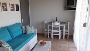 Unclassified image, 4 of 40, button - Alexander Apartments (Kefalonia)