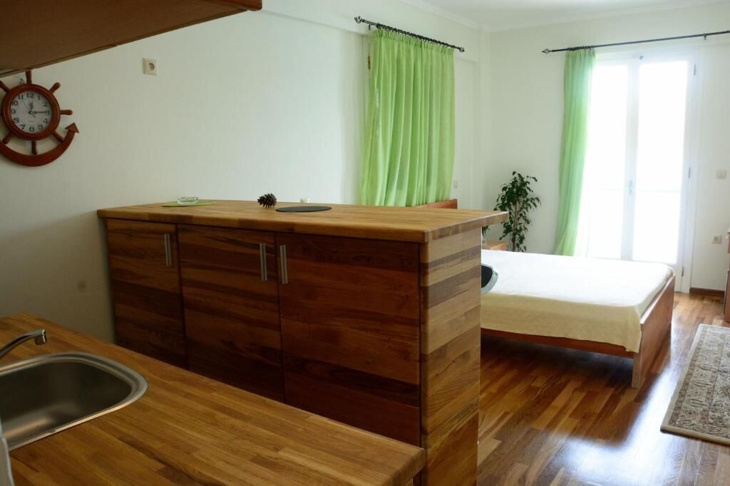 Studio | Peti besi dalam bilik, langsir/tirai gelap terus, kalis bunyi 